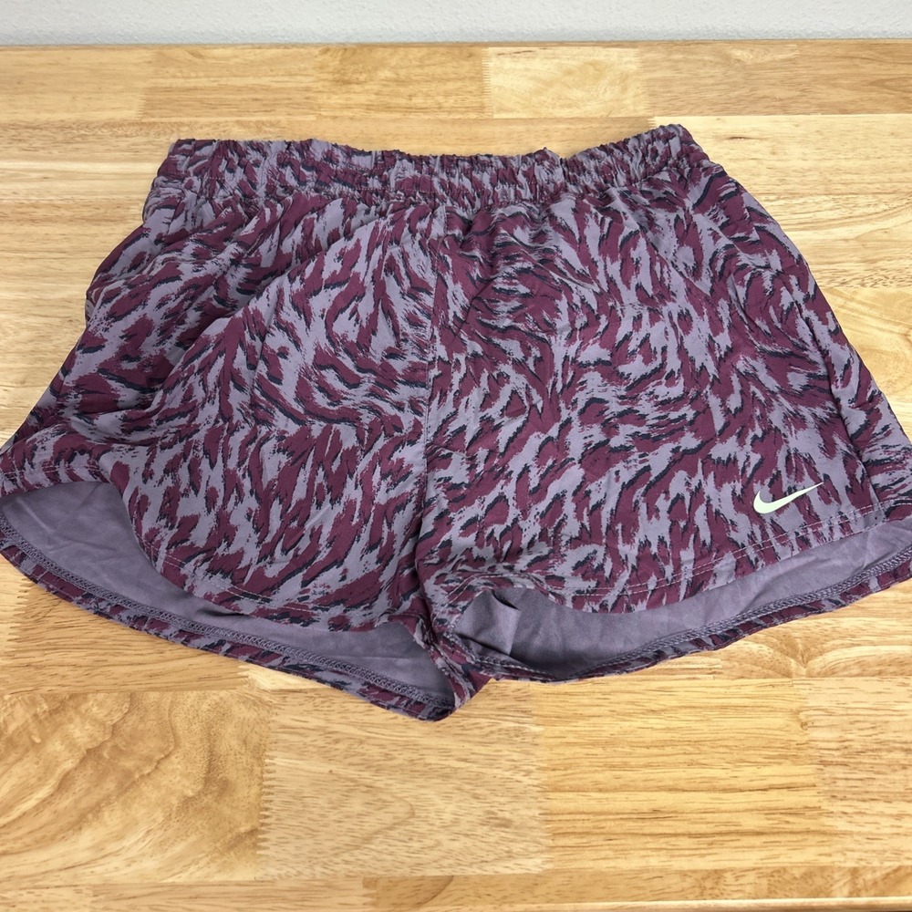 Nike Girls Animal Print Shorts Dri-Fit Athletic Youth Purple FQ4527-509 Large